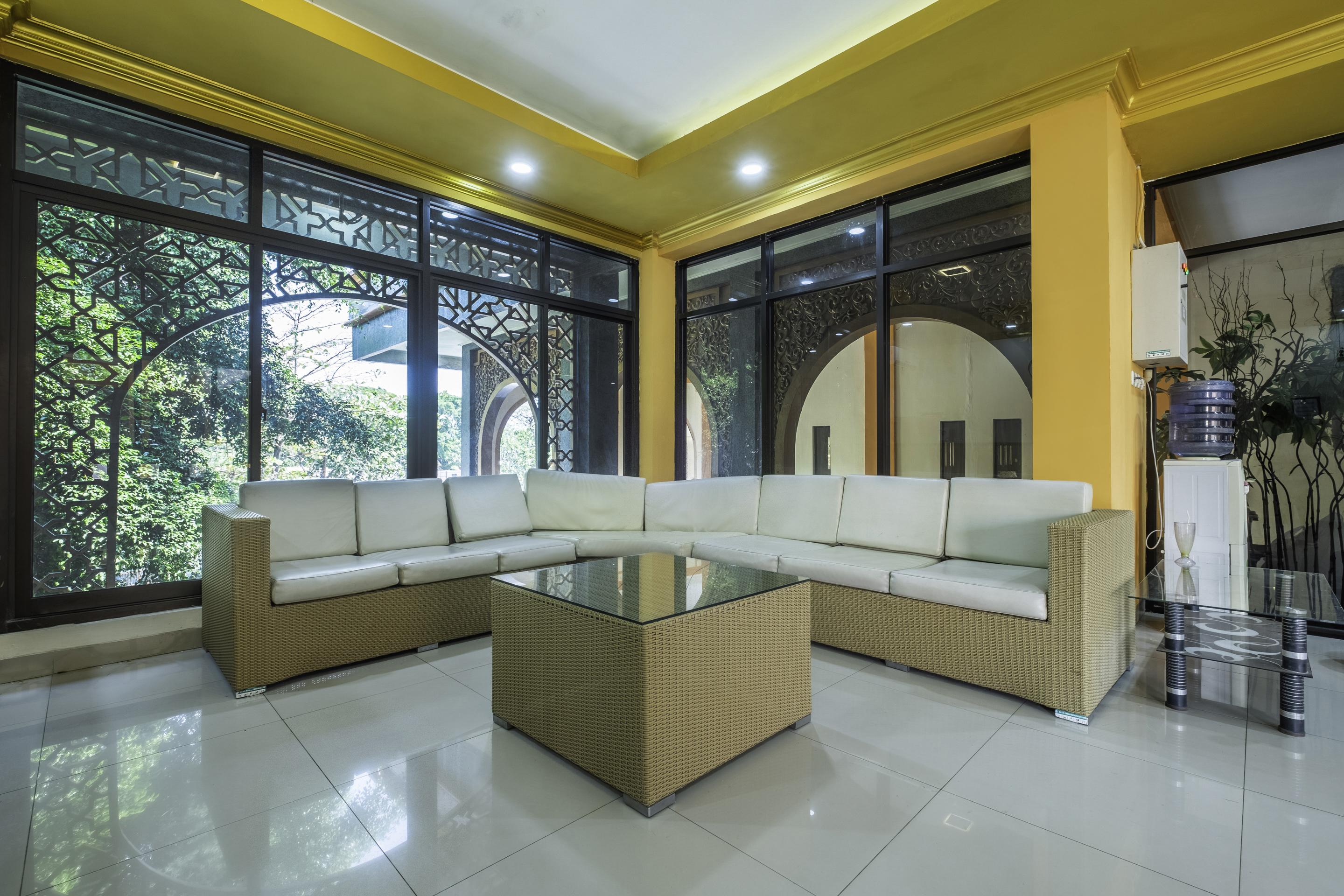 Oyo 2132 Pondok Avicenna Cirebon Εξωτερικό φωτογραφία