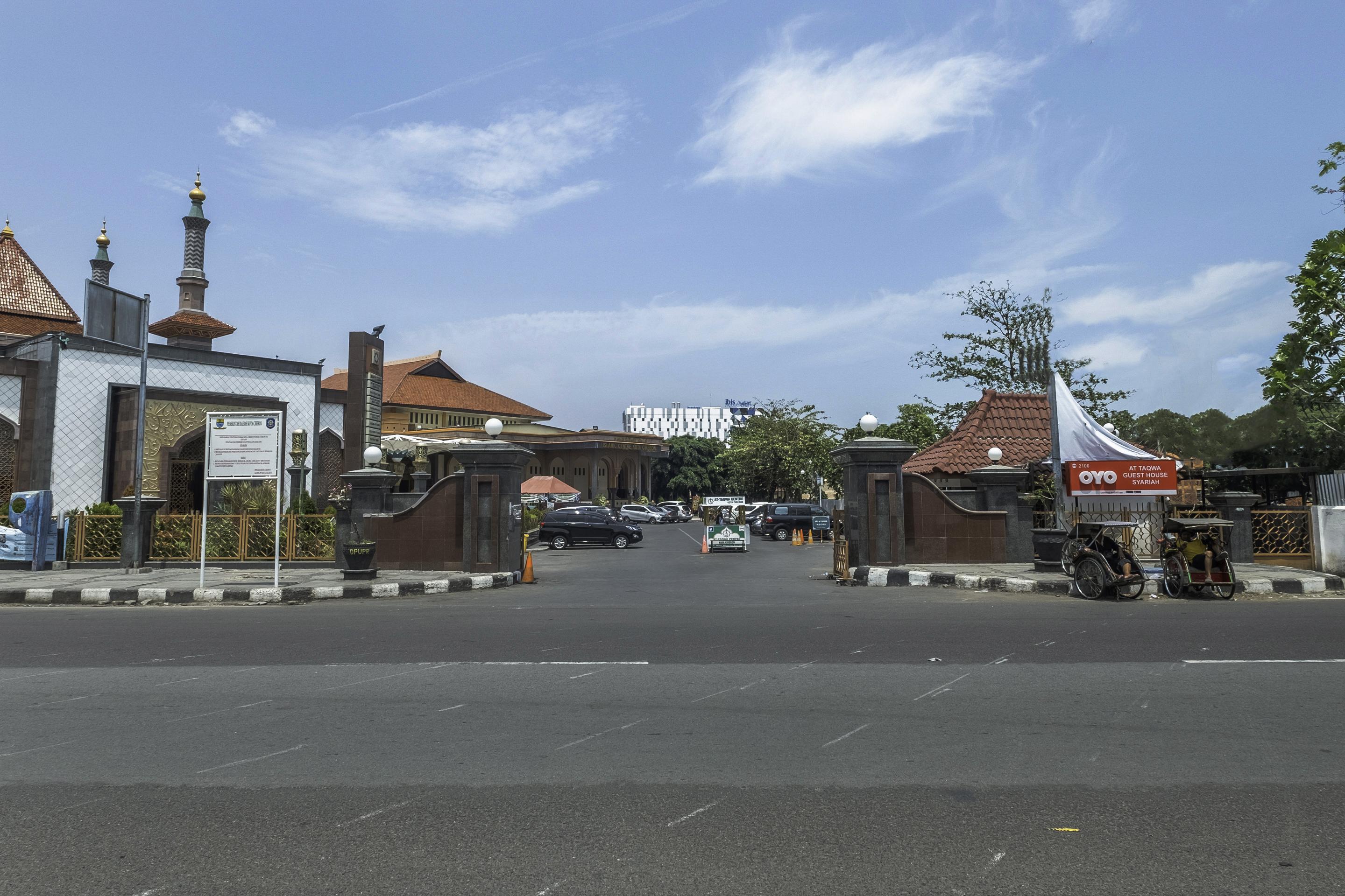 Oyo 2132 Pondok Avicenna Cirebon Εξωτερικό φωτογραφία