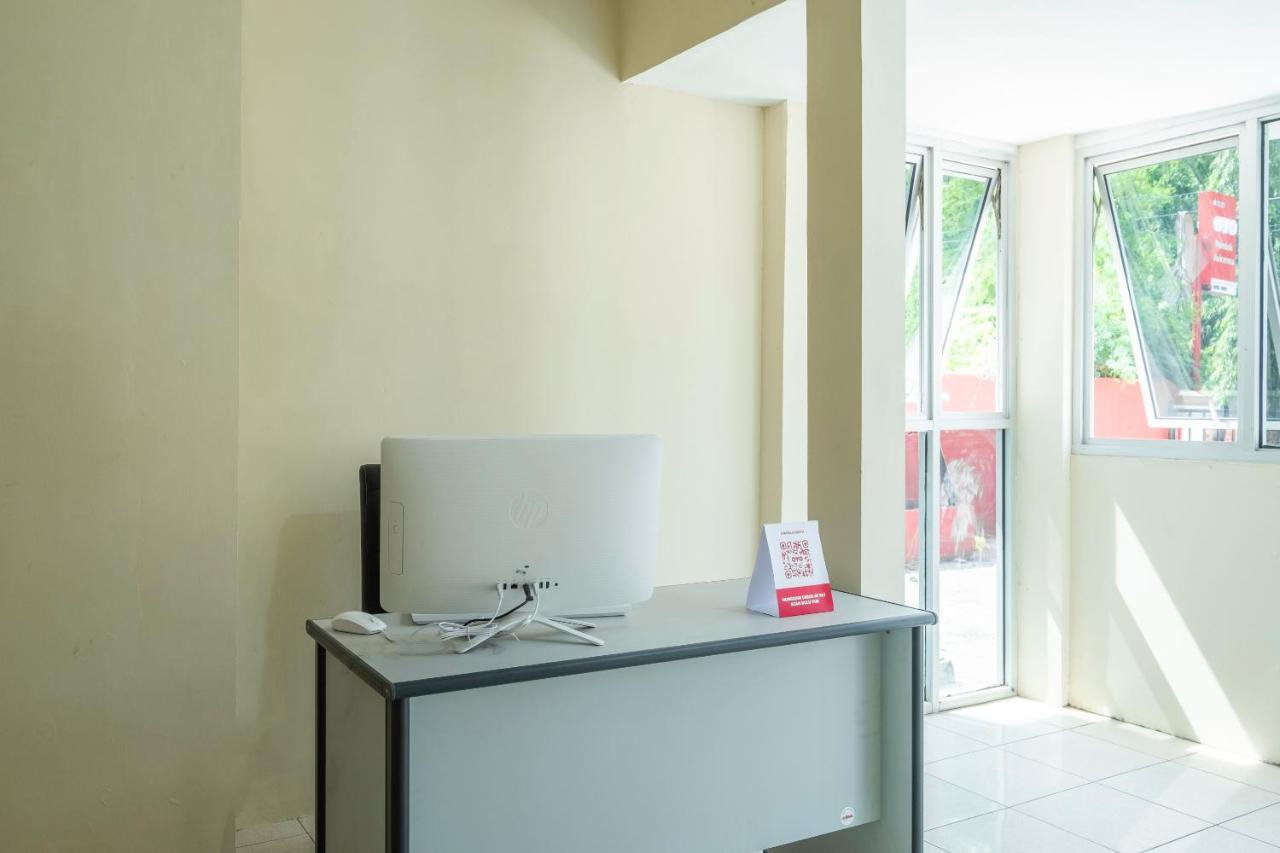 Oyo 2132 Pondok Avicenna Cirebon Εξωτερικό φωτογραφία